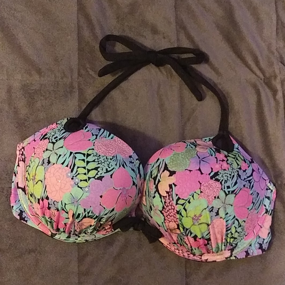 34DD Victoria's Secret Bikini
